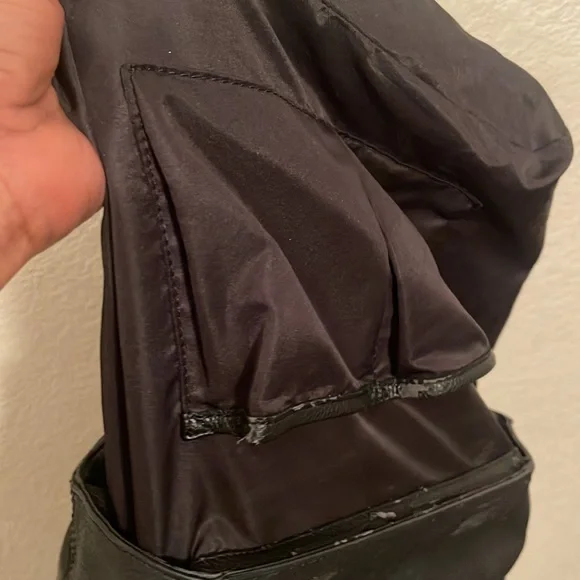 Isaac Mizrahi please check all picture of condition - Picture 16 of 17